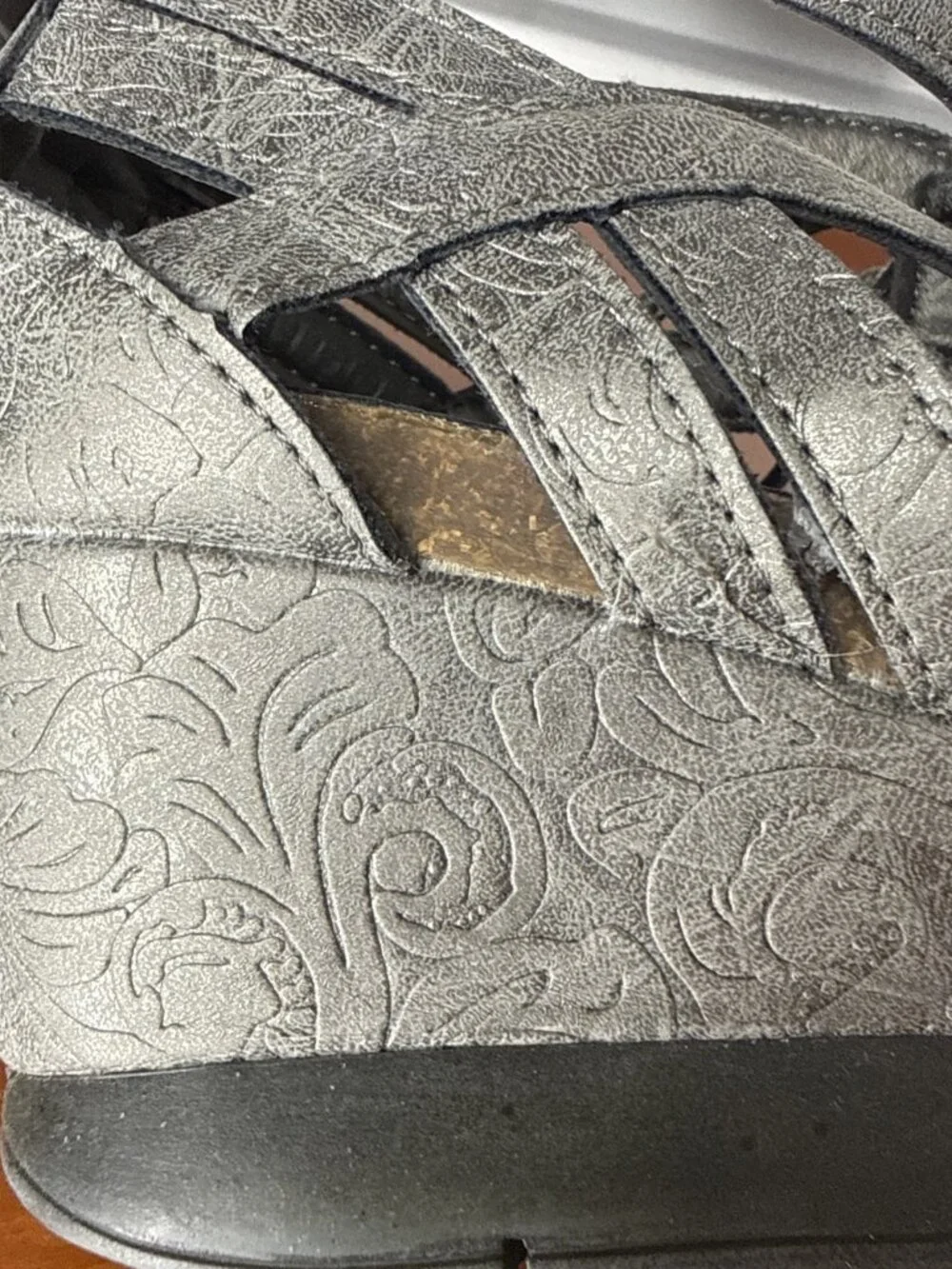 Corkys Boutique Lace Metallic Pewter Wedge Shoes Strappy Lace Up Women’s 7